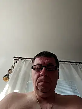 Snapshot of Lisak951 chatting on June 26, 4:39 am Lisak951 online show from June 26, 4:39 am