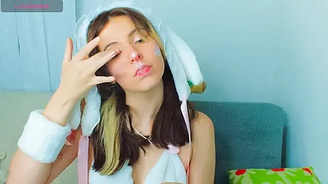 cherrybom969 online show from January 22, 6:20 am