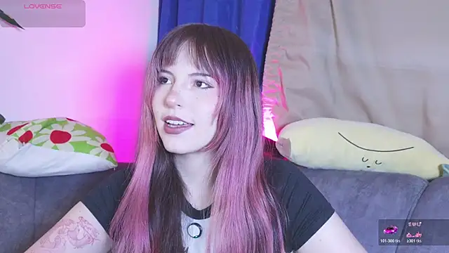 cherrybom969 online show from July 14, 12:57 am