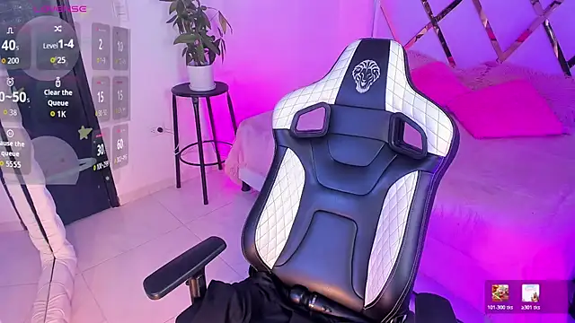 sexyy kitty18 online show from April 5, 3:20 pm