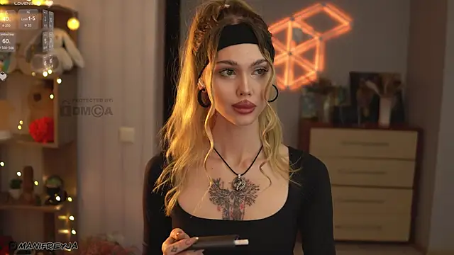 ManiFreyja online show from October 22, 7:35 pm