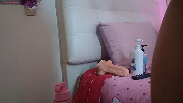 Snapshot of Madysson_leee chatting on June 2, 5:26 pm Madysson leee online show from June 2, 5:26 pm
