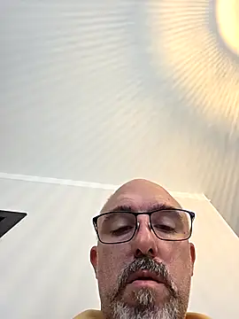 Snapshot of Crosss-23cm chatting on October 4, 8:01 am Crosss-23cm online show from October 4, 8:01 am