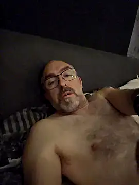 Snapshot of Crosss-23cm chatting on October 20, 7:25 pm Crosss-23cm online show from October 20, 7:25 pm