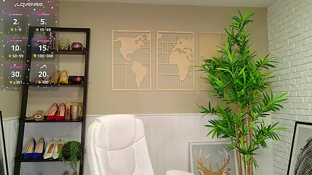 LadyLeea online show from March 18, 5:54 am