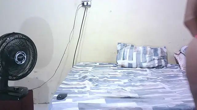 Snapshot of pornstarbrezillian chatting on October 4, 12:03 pm pornstarbrezillian online show from October 4, 12:03 pm