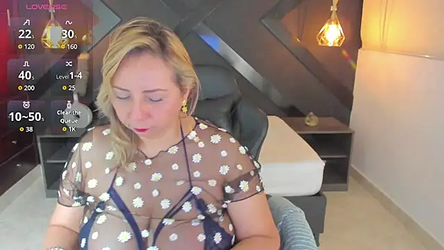 andre soto  online show from February 13, 1:34 am