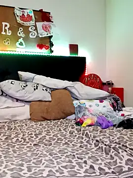 kittymorenita26 online show from December 11, 11:00 pm