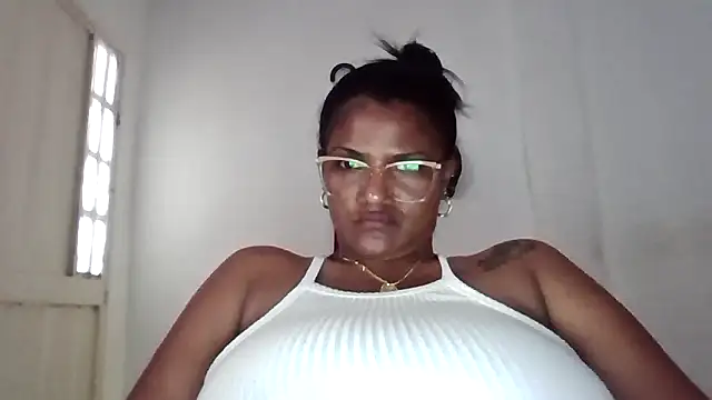 alejandraboobs07 online show from April 4, 9:34 pm