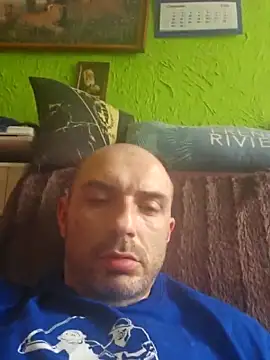 Snapshot of STANISLAW621162 chatting on May 21, 11:39 am STANISLAW621162 online show from May 21, 11:39 am