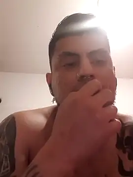 LeggyOttoman online show from April 12, 9:25 am