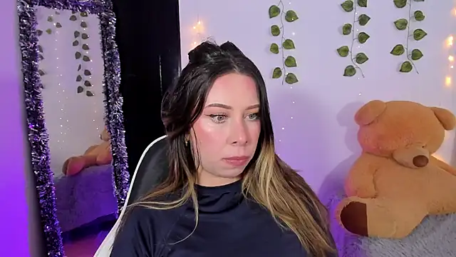 JanneKim online show from February 8, 1:25 pm