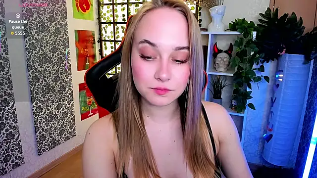 LianaBright online show from April 8, 2:00 am