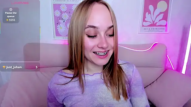 LianaBright online show from May 21, 1:45 am