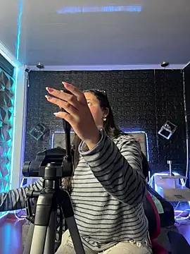 Paloma  LS online show from March 21, 7:06 pm