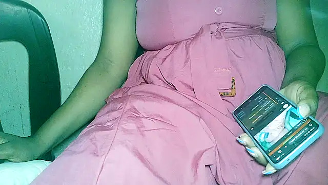 vanie online show from February 6, 3:59 pm