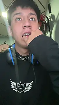 Stiven 017 online show from February 3, 1:37 am