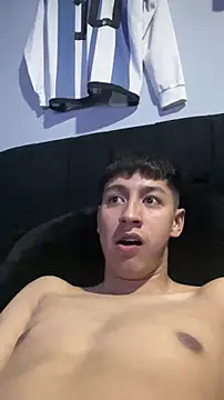 Stiven 017 online show from February 14, 1:35 am