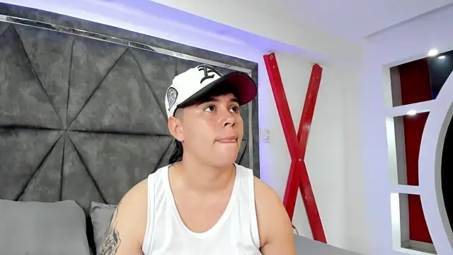 AbbySmiitth  online show from April 15, 10:21 pm