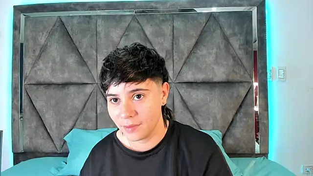Snapshot of AbbySmiitth_ chatting on June 10, 9:35 pm AbbySmiitth online show from June 10, 9:35 pm
