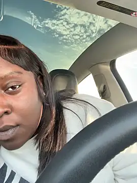 Snapshot of Insultedbalceni chatting on February 7, 12:14 am Insultedbalceni online show from February 7, 12:14 am