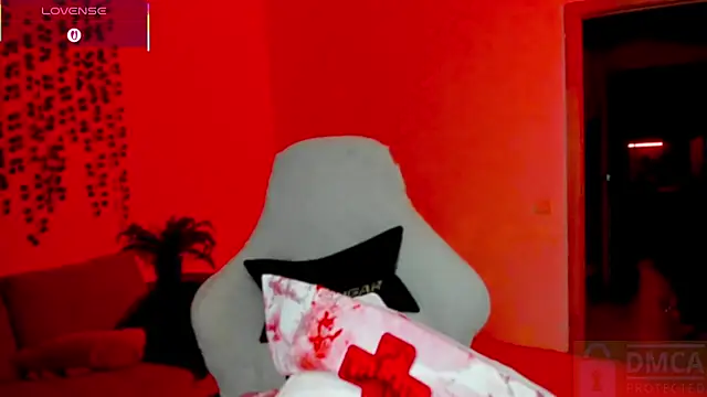 whoa-hoa-hoa-hoa-hoa online show from October 31, 5:03 pm