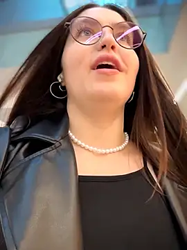 meow girl online show from March 27, 3:56 pm