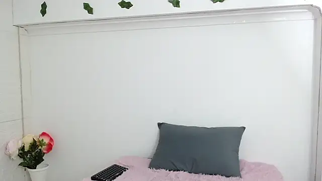 Snapshot of Vanse_lust chatting on January 28, 12:36 am Vanse lust online show from January 28, 12:36 am