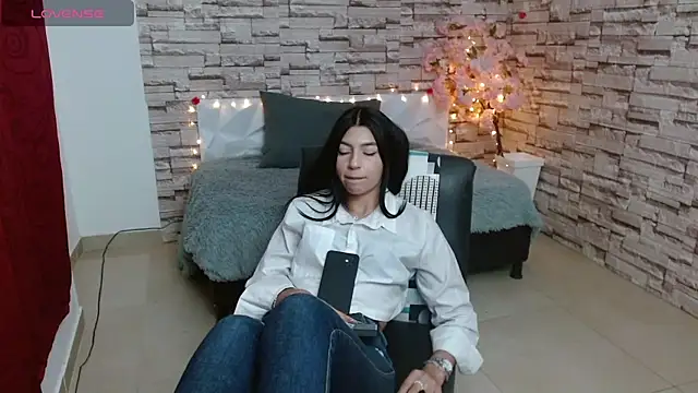 Snapshot of Vanse_lust chatting on February 4, 2:07 am Vanse lust online show from February 4, 2:07 am