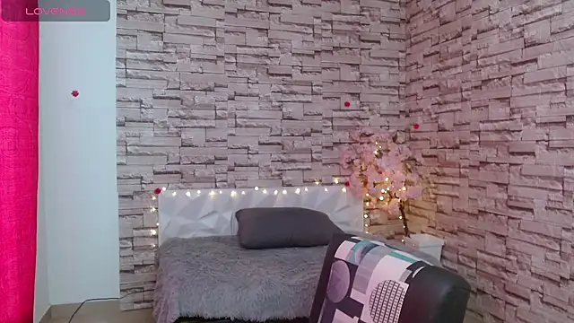 Snapshot of Vanse_lust chatting on February 5, 6:15 pm Vanse lust online show from February 5, 6:15 pm