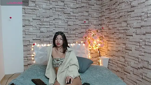 Snapshot of Vanse_lust chatting on February 10, 5:03 am Vanse lust online show from February 10, 5:03 am