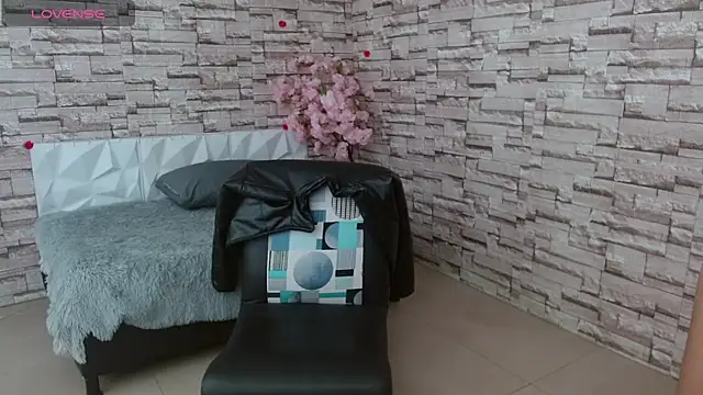 Snapshot of Vanse_lust chatting on March 22, 7:20 pm Vanse lust online show from March 22, 7:20 pm