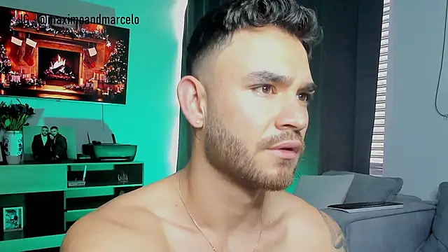 Snapshot of Maximo_Marcelo chatting on December 22, 12:16 pm Maximo Marcelo online show from December 22, 12:16 pm
