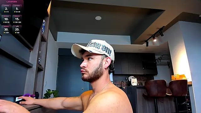 Maximo Marcelo online show from October 30, 11:11 am