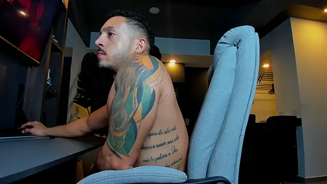 Maximo Marcelo online show from April 15, 12:39 am