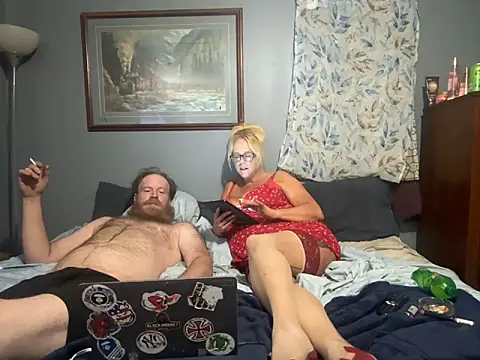 letsgetdirty1981 online show from December 8, 6:43 am