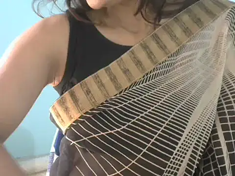 Snapshot of Nehasingh2024 chatting on December 25, 9:02 am Nehasingh2024 online show from December 25, 9:02 am