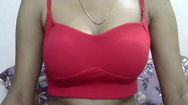 Snapshot of _FluffyHxney_ chatting on June 27, 6:13 pm FluffyHxney online show from June 27, 6:13 pm