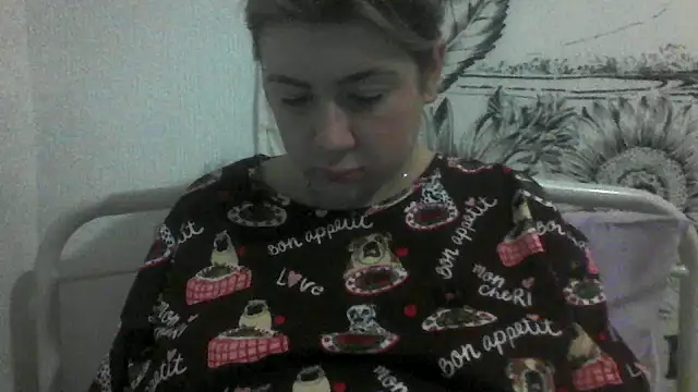 Snapshot of CamilaCherryX chatting on November 14, 9:13 pm CamilaCherryX online show from November 14, 9:13 pm