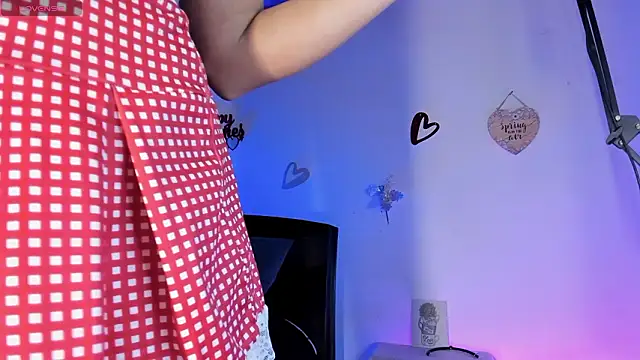 anhiahoney02 online show from February 14, 5:43 pm