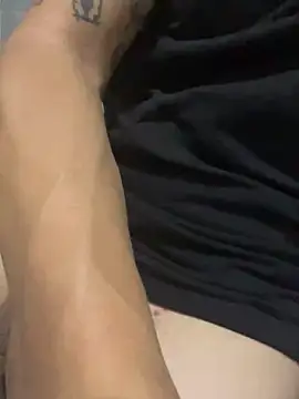 Snapshot of tripexnte chatting on March 4, 1:12 am tripexnte online show from March 4, 1:12 am