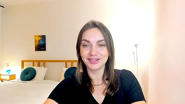 Snapshot of LovelyeeMia chatting on December 11, 7:46 pm LovelyeeMia online show from December 11, 7:46 pm