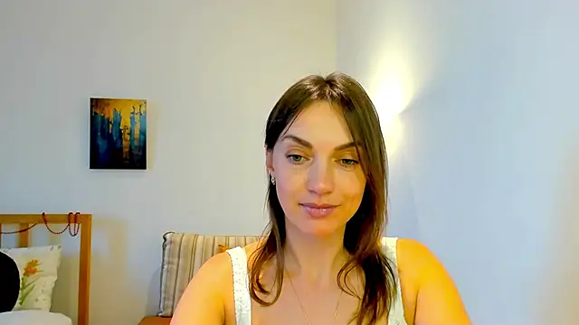 Snapshot of LovelyeeMia chatting on December 23, 10:21 am LovelyeeMia online show from December 23, 10:21 am