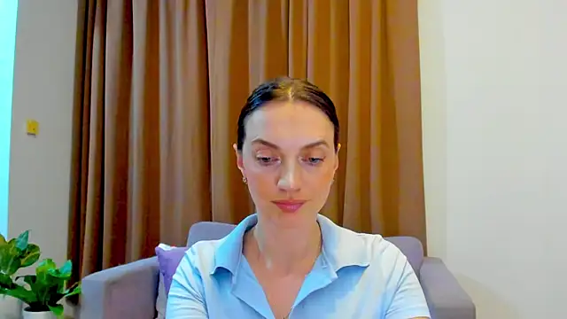 Snapshot of LovelyeeMia chatting on October 17, 12:08 pm LovelyeeMia online show from October 17, 12:08 pm