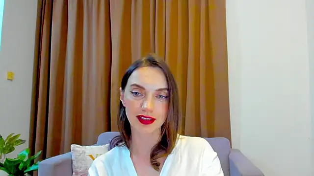 Snapshot of LovelyeeMia chatting on October 18, 2:40 pm LovelyeeMia online show from October 18, 2:40 pm