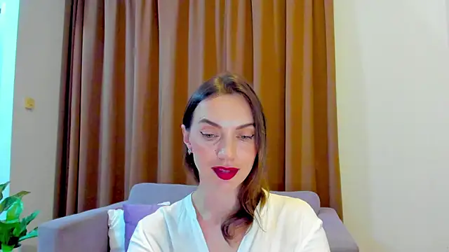 Snapshot of LovelyeeMia chatting on October 20, 10:38 am LovelyeeMia online show from October 20, 10:38 am