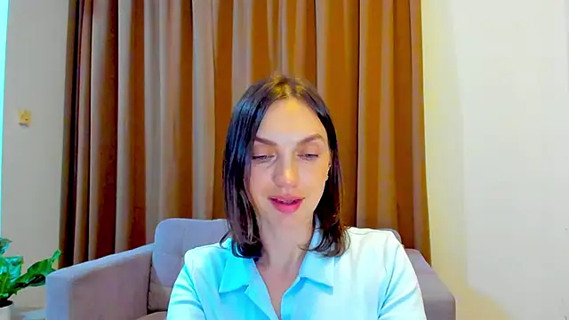 Snapshot of LovelyeeMia chatting on October 22, 10:48 am LovelyeeMia online show from October 22, 10:48 am