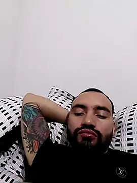 Snapshot of Juandiam chatting on June 14, 1:47 am Juandiam online show from June 14, 1:47 am
