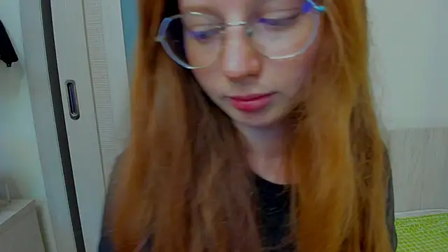 Snapshot of Fire_Luna chatting on September 9, 4:12 am Fire Luna online show from September 9, 4:12 am