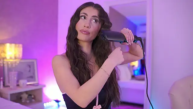 OhhAisha online show from January 17, 8:08 am